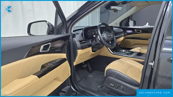 KIA CARNIVAL DIESEL 7-SEATER SIGNATURE