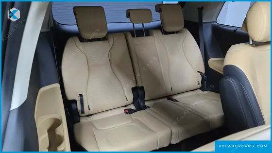 KIA CARNIVAL DIESEL 7-SEATER SIGNATURE