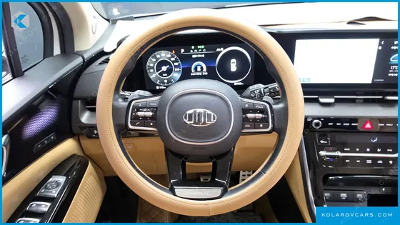 KIA CARNIVAL DIESEL 9-SEATER SIGNATURE