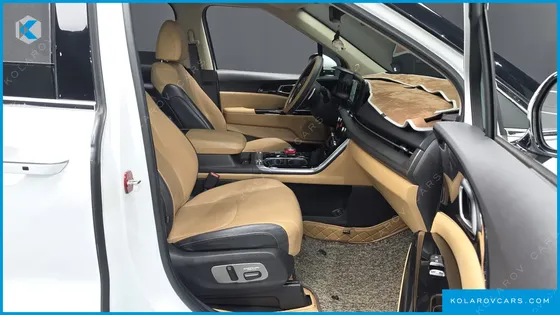 KIA CARNIVAL DIESEL 9-SEATER SIGNATURE