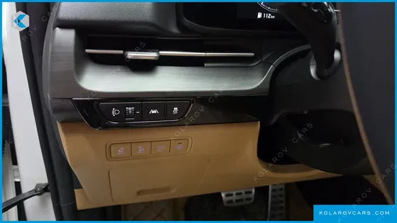 KIA CARNIVAL DIESEL 9-SEATER SIGNATURE