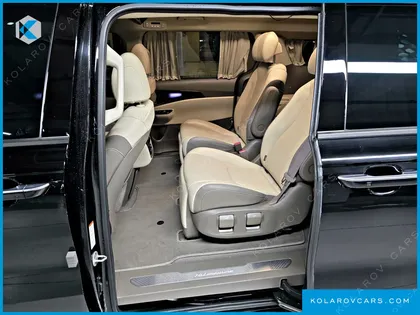 KIA CARNIVAL GASOLINE 7-SEATER HI-LIMOUSINE