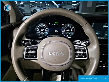 KIA CARNIVAL GASOLINE 7-SEATER HI-LIMOUSINE