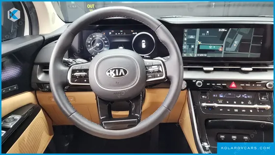 KIA CARNIVAL DIESEL 9-SEATER SIGNATURE
