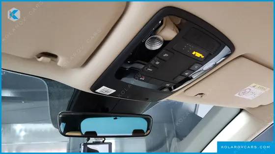 KIA CARNIVAL DIESEL 9-SEATER SIGNATURE