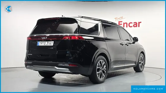 KIA CARNIVAL DIESEL 9-SEATER SIGNATURE