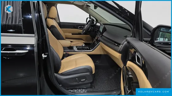 KIA CARNIVAL DIESEL 9-SEATER SIGNATURE
