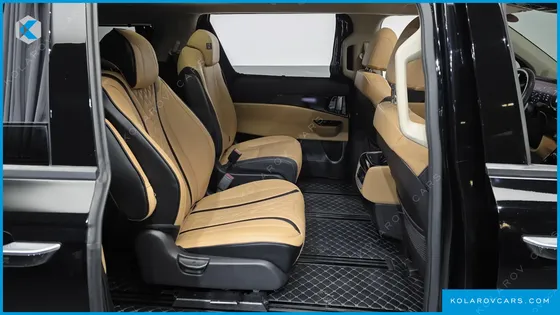 KIA CARNIVAL DIESEL 9-SEATER SIGNATURE