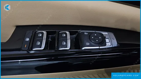 KIA CARNIVAL DIESEL 9-SEATER NOBLESSE