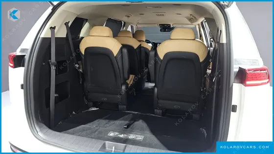 KIA CARNIVAL DIESEL 9-SEATER NOBLESSE