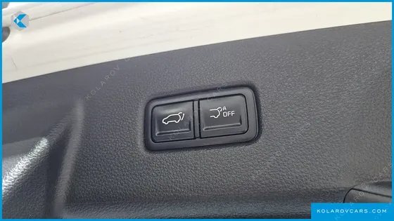 KIA CARNIVAL DIESEL 9-SEATER NOBLESSE