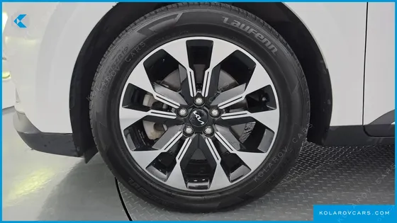 KIA CARNIVAL DIESEL 9-SEATER NOBLESSE