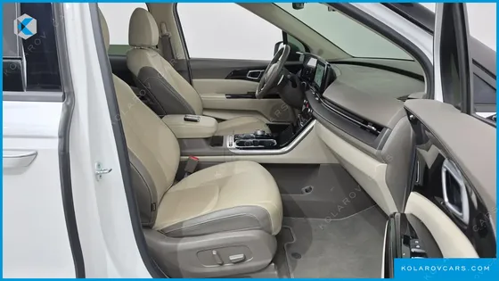 KIA CARNIVAL DIESEL 9-SEATER NOBLESSE