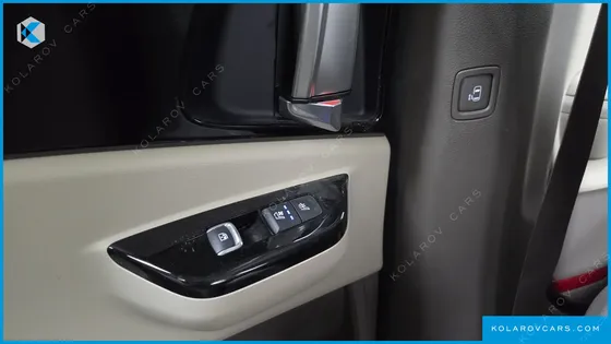 KIA CARNIVAL DIESEL 9-SEATER NOBLESSE