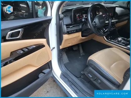 KIA CARNIVAL DIESEL 9-SEATER NOBLESSE
