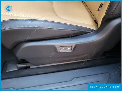 KIA CARNIVAL DIESEL 9-SEATER NOBLESSE