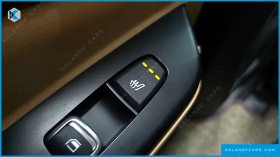 KIA CARNIVAL DIESEL 9-SEATER PRESTIGE