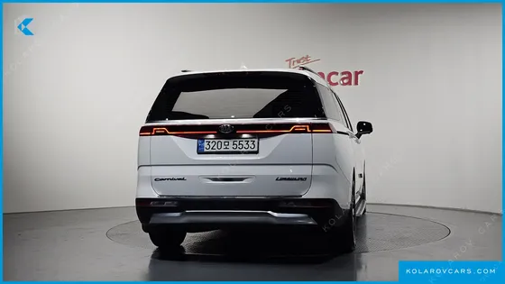 KIA CARNIVAL DIESEL 7-SEATER SIGNATURE
