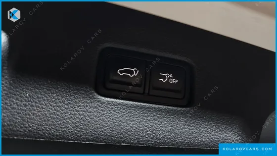 KIA CARNIVAL DIESEL 7-SEATER SIGNATURE