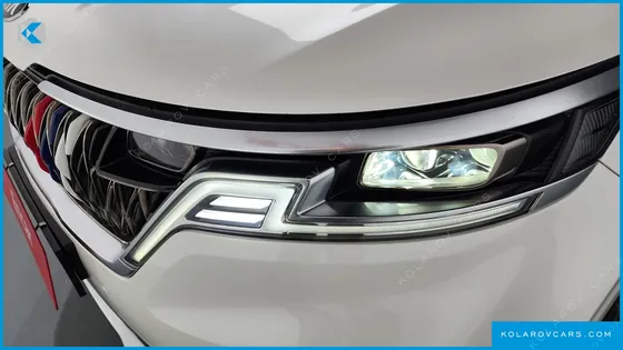 KIA CARNIVAL DIESEL 7-SEATER SIGNATURE