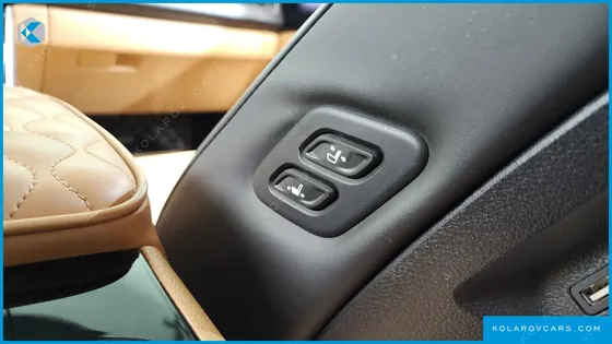 KIA CARNIVAL DIESEL 7-SEATER SIGNATURE