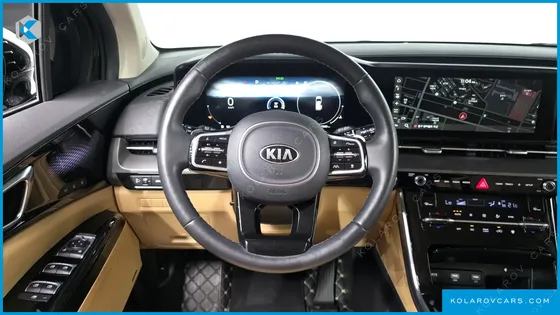 KIA CARNIVAL DIESEL 9-SEATER SIGNATURE