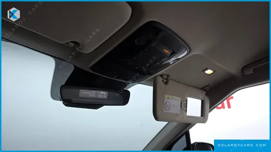 KIA CARNIVAL DIESEL 9-SEATER SIGNATURE