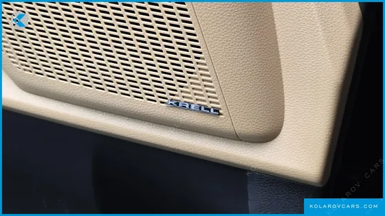 KIA CARNIVAL DIESEL 9-SEATER SIGNATURE