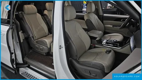 KIA CARNIVAL GASOLINE 7-SEATER HI-LIMOUSINE