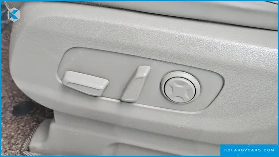 KIA CARNIVAL GASOLINE 7-SEATER HI-LIMOUSINE