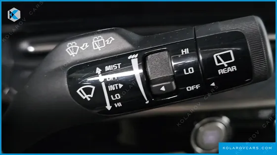 KIA CARNIVAL GASOLINE 7-SEATER HI-LIMOUSINE