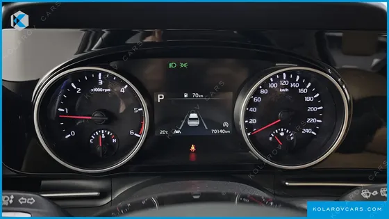 KIA CARNIVAL DIESEL 9-SEATER NOBLESSE