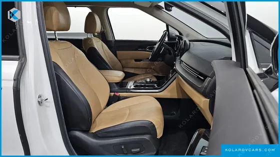 KIA CARNIVAL DIESEL 9-SEATER NOBLESSE