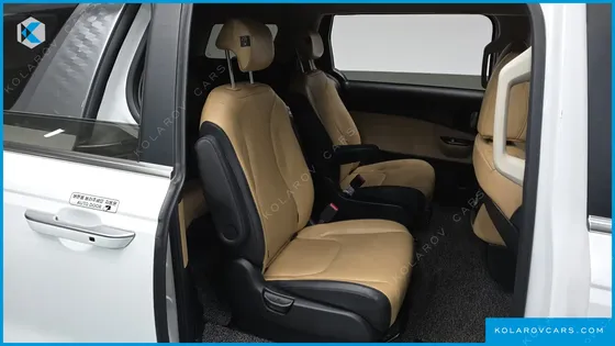 KIA CARNIVAL DIESEL 9-SEATER PRESTIGE