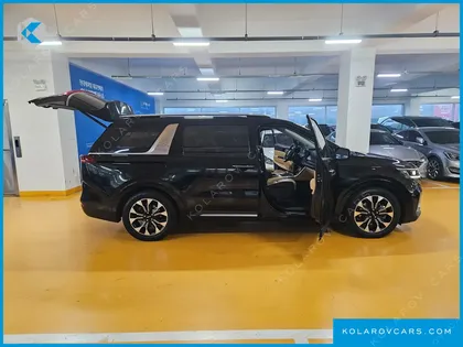 KIA CARNIVAL DIESEL 9-SEATER SIGNATURE