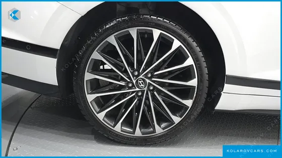 HYUNDAI GRANDEUR CALLIGRAPHY
