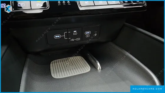 HYUNDAI GRANDEUR PREMIUM