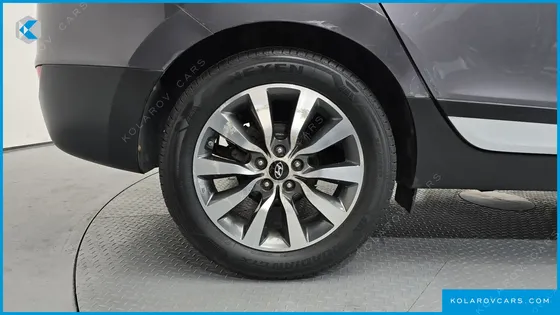 HYUNDAI TUCSON DIESEL 2WD LMX20