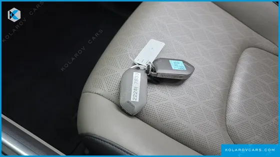 KIA CARNIVAL DIESEL 9-SEATER NOBLESSE