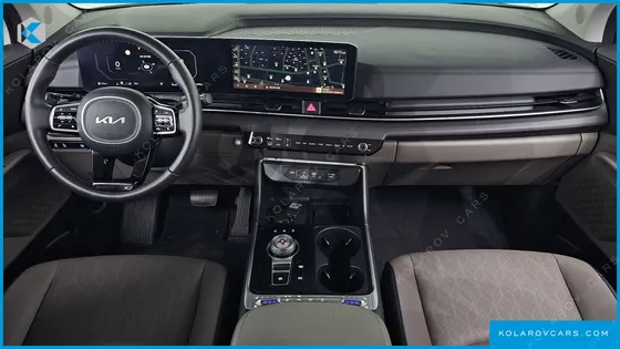 KIA CARNIVAL DIESEL 9-SEATER PRESTIGE