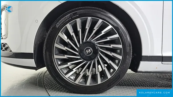 HYUNDAI GRANDEUR CALLIGRAPHY