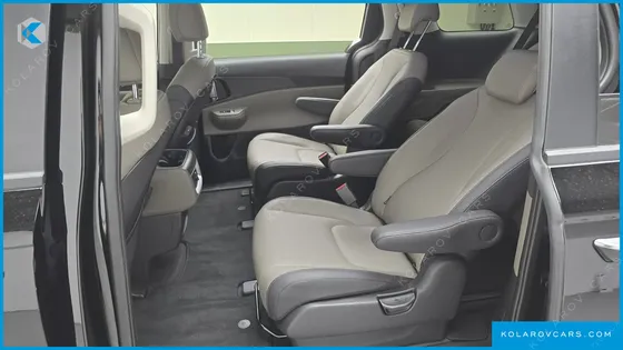 KIA CARNIVAL DIESEL 9-SEATER PRESTIGE