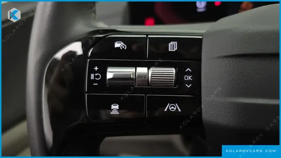 KIA CARNIVAL DIESEL 9-SEATER PRESTIGE