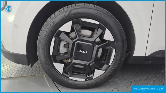 KIA CARNIVAL DIESEL 9-SEATER PRESTIGE
