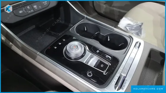 KIA CARNIVAL GASOLINE 7-SEATER SIGNATURE