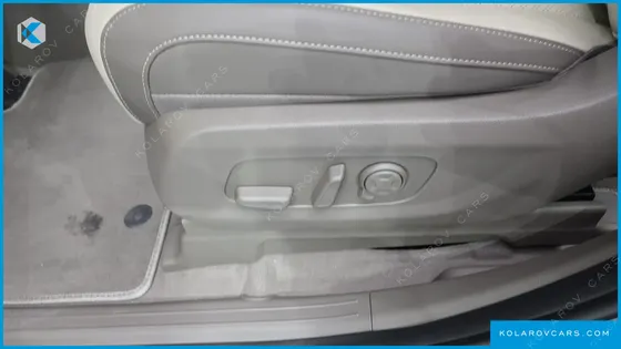 KIA CARNIVAL GASOLINE 7-SEATER SIGNATURE