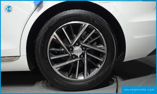 HYUNDAI GRANDEUR 3.0 LPI RENT CAR