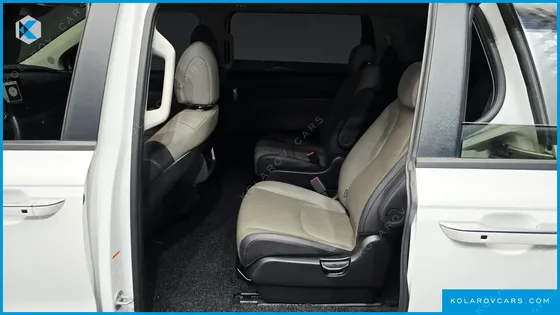 KIA CARNIVAL DIESEL 9-SEATER PRESTIGE