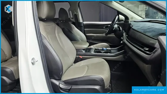 KIA CARNIVAL DIESEL 9-SEATER PRESTIGE