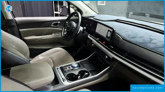 KIA CARNIVAL DIESEL 9-SEATER PRESTIGE